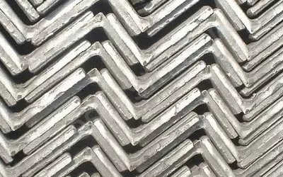 Стальной неравнополочный уголок горячекатаный Ст5пс 32x20x3 ГОСТ 8510-86